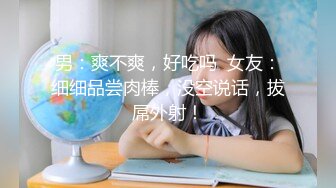 阳光明媚的山脚下