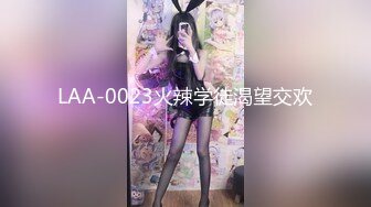 [MP4/ 1.02G] 妖艳人妻露脸激情4P伺候三个大鸡巴，肚兜情趣高跟诱惑享受三个大鸡巴的蹂躏爆草