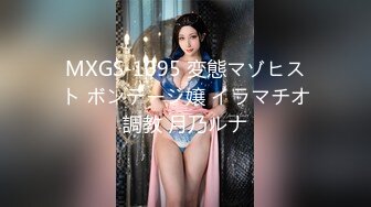 性感美女，沙发上猛操她