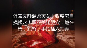 澡堂子更衣室偷窥众多的脱的光溜溜的美女少妇 (16)